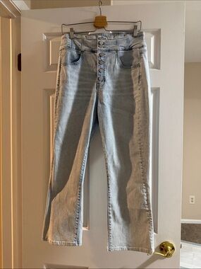 Veronica Beard Light Wash Jeans